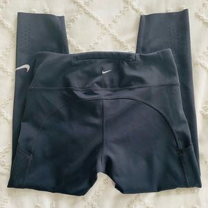 NIKE Dri-Fit Epic Lux Crop Women’s Leggings